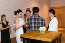 Angela Phương Trinh né tránh, bỏ về sớm khi chạm mặt tình cũ