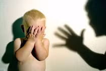 Phẫn nộ cách dạy con hà khắc của nhiều cha mẹ