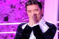 Bị BTC tố, Đàm Vĩnh Hưng nói sẽ có người gặp “quả báo“