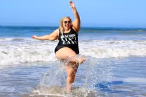 Bị chê béo như voi, 25 năm sau cô gái khiến nhiều kẻ câm nín