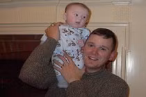 Chuyện lạ hôm nay: 1 tuổi mất cha, 14 năm sau, điều kỳ diệu xảy ra...