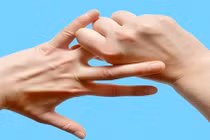 Chỉ với những cách nắm tay này, ai cũng bất ngờ với công dụng