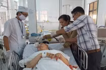 Chồng đánh ghen, chém vợ dã man xôn xao mạng xã hội