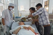 Chồng đánh ghen, chém vợ dã man xôn xao mạng xã hội