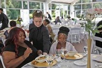 Đúng vào ngày cưới, cô dâu hủy hôn, làm điều ai ai cũng sốc