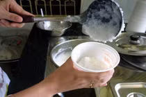 Cháo dinh dưỡng có thực sự an toàn, bổ dưỡng?