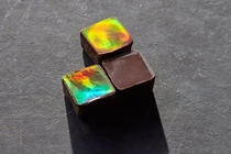 "Lạ" loại socola lấp lánh ánh cầu vồng và bật mí thú vị