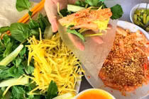 Đến Hà Tĩnh, thưởng thức gỏi cá đục tinh hoa biển cả miền Trung