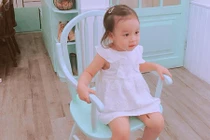 Loạt ảnh cận mặt con gái út xinh xắn của Lưu Hương Giang