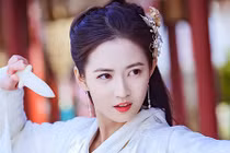 Nhan sắc “vạn người mê” của sao phim “Ỷ Thiên Đồ Long Ký” 2018 