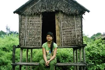 Bộ lạc nơi bố mẹ xây chòi cho con gái “quan hệ” với bao nhiêu người tùy ý