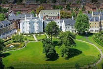 Với hơn 42 tỷ, người Việt có thể sở hữu nhà bên bờ sông Thames 