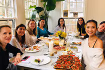 Hot Face sao Việt 24h: Siêu mẫu Bằng Lăng khoe cuộc sống ở trời Tây