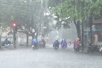 Dự báo thời tiết 10/6: Miền Bắc mưa to, giảm nhiệt 3-4 độ C