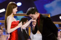 Đường Yên tới phim trường thăm La Tấn xóa bỏ tin chia tay