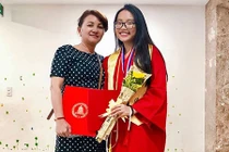 Từng bị nghi bỏ bê học hành, Phương Mỹ Chi tốt nghiệp loại giỏi