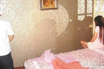 Kiếm gái tình một đêm, người chồng trăng hoa “gặp” đúng vợ mình