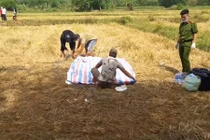 Hai thanh niên giết người rồi mang xác chôn ở bờ ruộng