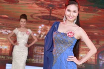 Nhan sắc người đẹp Việt vừa đi tu đã bị tố "giật chồng"