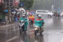 Thời tiết ngày 2/5: Cảnh báo mưa lớn ở Hà Nội, Bắc Bộ