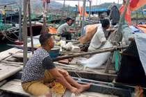 Bão số 4 dị thường, nguy hiểm đã đổ bộ vịnh Bắc Bộ