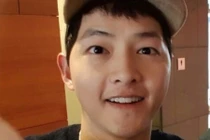 Ngỡ ngàng trước hình ảnh béo lên trông thấy của Song Joong Ki 