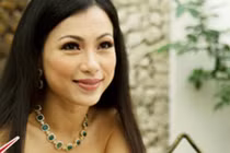 Video: Ngô Mỹ Uyên, “Hoa hậu giàu nhất Việt Nam” chỉ là tin đồn