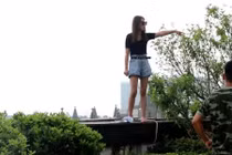 Phẫu thuật thẩm mỹ hỏng, cô gái ‘hận đời’ đòi tự tử 