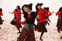 Bị chê, MV mới của Chi Pu vẫn hot sau 1 ngày ra mắt