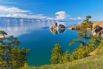 Những bí ẩn xung quanh Hồ nước ngọt sâu nhất hành tinh