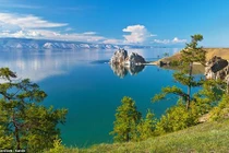 Những bí ẩn xung quanh Hồ nước ngọt sâu nhất hành tinh