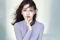 “Gái 2 con” Đại S đẹp hút hồn trên bìa tạp chí