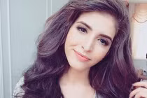 Trước tin đồn đi khách, Andrea đã vướng không ít lùm xùm