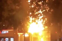 Trung Quốc bắt nghi phạm đốt quán karaoke, 18 người chết