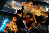 Hot Face sao Việt 24h: Con trai Jennifer Phạm - Quang Dũng về nước nghỉ hè