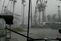 Video: Tận thấy siêu bão Mangkhut quần thảo Philippines