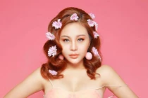 Hot Face sao Việt 24h: U50, Lê Giang vẫn mặc táo bạo 