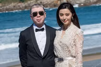 Đời tư ít biết của đạo diễn nghi bắt tay Phạm Băng Băng trốn thuế 