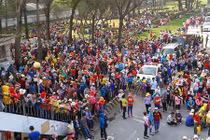 Công nhân Pouchen tràn ra quốc lộ phản đối thang lương mới