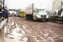 Thủ tướng Nguyễn Xuân Phúc yêu cầu thanh tra chất lượng dự án QL1A