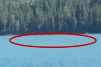Video: Hồ nước TQ nghi xuất hiện 'quái vật hồ Loch Ness'