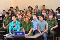 Vụ tai biến chạy thận làm 9 người chết ở Hòa Bình: Coi chừng oan sai, lọt tội