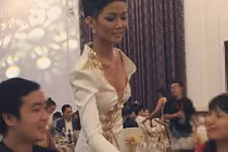 Lộ ảnh H'hen Niê gầy gò, tiều tụy khiến fan xót xa