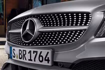 Mercedes-Benz A-Class Sedan 2019 giá từ 32.500 USD tại Mỹ