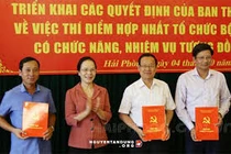 Giảm cả ngàn lãnh đạo cấp TƯ, gần vạn quản lý địa phương