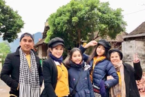 "MC triệu đô” Quyền Linh đăng ảnh du lịch khoe con gái chân dài