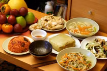 Vì sao ngày Tết ăn uống đề huề vẫn “đói” dinh dưỡng?