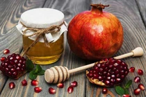 Công thức làm mặt nạ bằng hạt lựu đơn giản