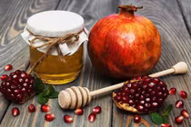 Công thức làm mặt nạ bằng hạt lựu đơn giản