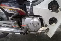 Chiêu moi tiền của thợ sửa xe máy